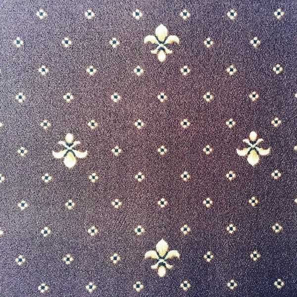 ПАЛАС РОЯЛ КОРИЧНЕВЫЙ Палас изготавливается по вашим размерам с дальнейшей обработкой оверлоком. Возможен вырез паласа по вашему шаблону который можно выслать нам по электронной почте с приведением всех размеров.